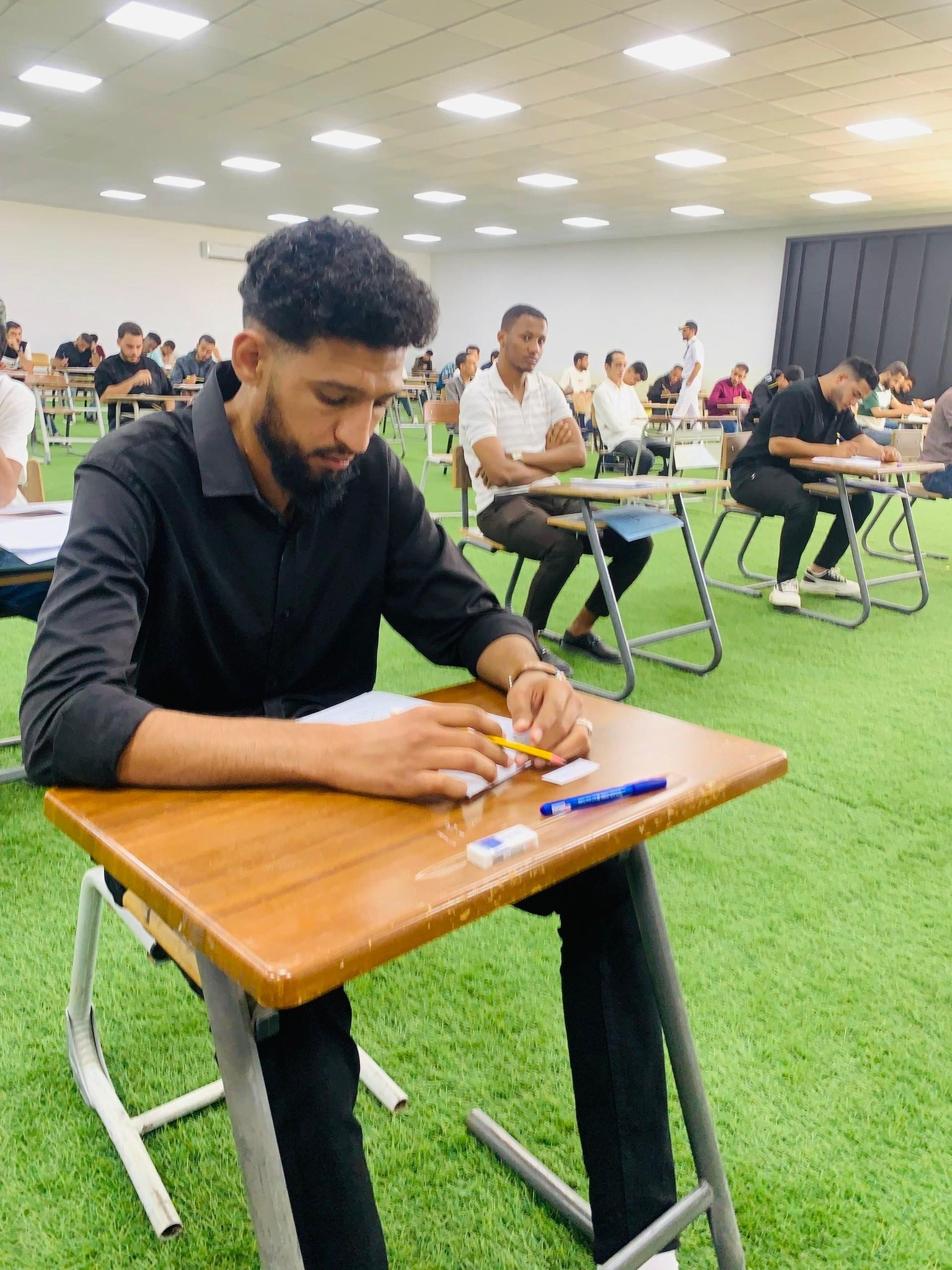 خاص- إدارة التوجيه المعني .........لجنة قبول طلبة الكليات العسكرية تُجري امتحانات MSQ الإلكترونية حسب التخصصات لحملة الشهادات الجامعي
